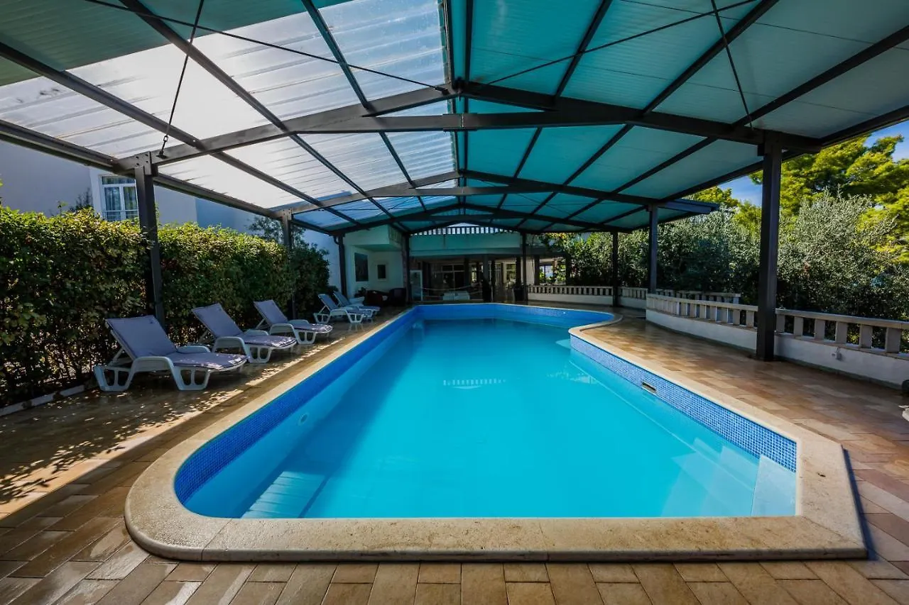 **** Park za odmor Mobile Homes Sveti Kriz Croatia