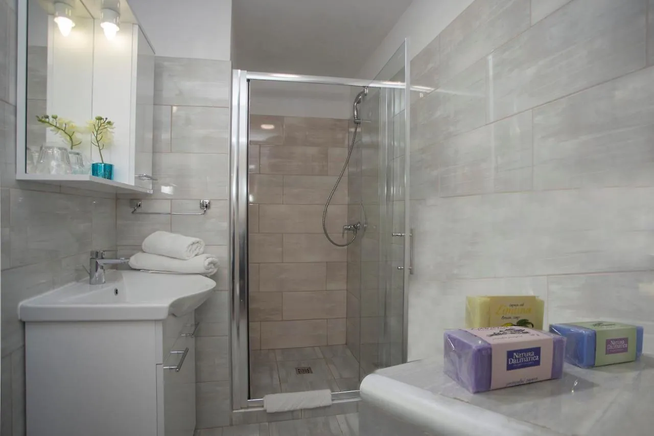 **** Park za odmor Mobile Homes Sveti Kriz Croatia